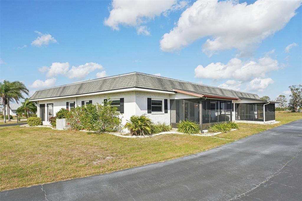 Active With Contract: $219,900 (2 beds, 2 baths, 1516 Square Feet)