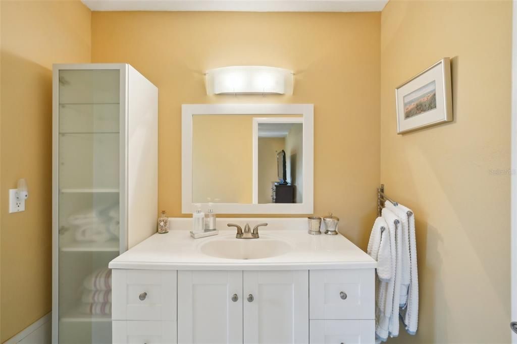 Active With Contract: $219,900 (2 beds, 2 baths, 1516 Square Feet)