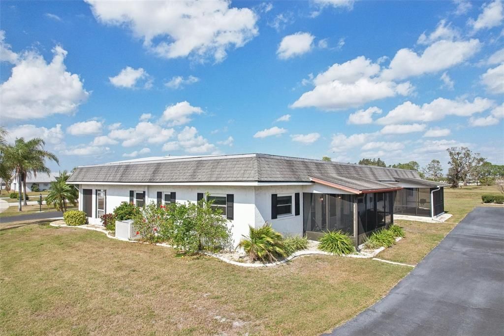 Active With Contract: $219,900 (2 beds, 2 baths, 1516 Square Feet)