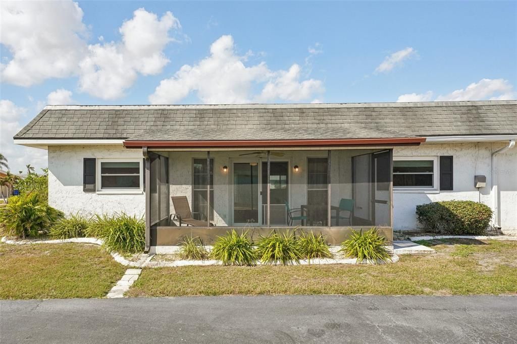 Active With Contract: $219,900 (2 beds, 2 baths, 1516 Square Feet)