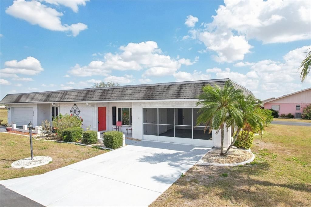 Active With Contract: $219,900 (2 beds, 2 baths, 1516 Square Feet)