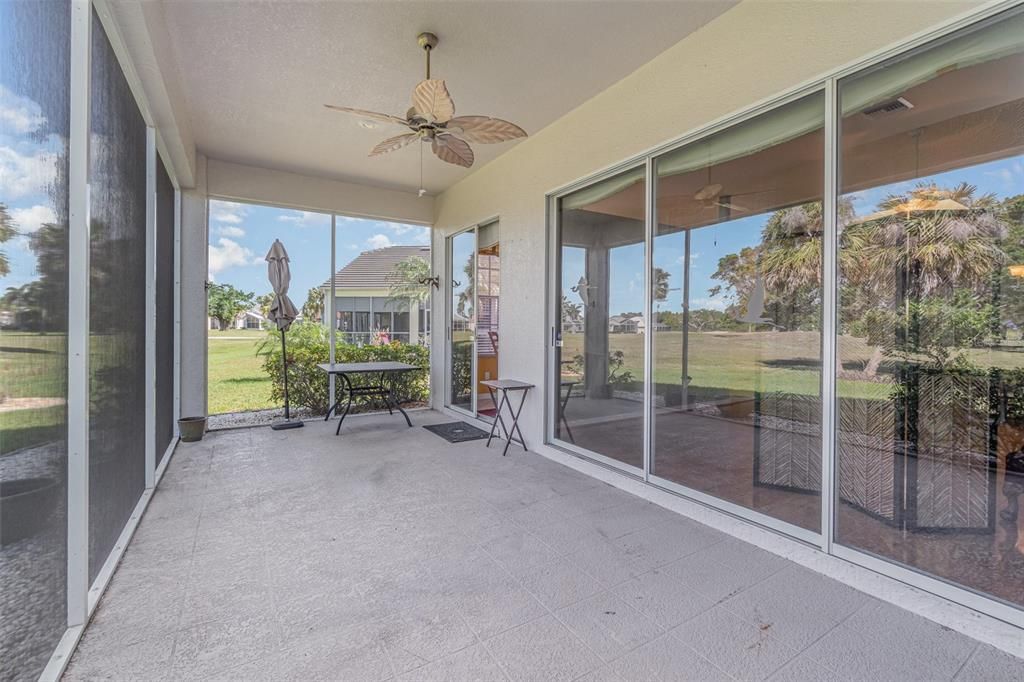 Под контрактом: $245,000 (2 спален, 2 ванн, 1390 Квадратных фут)