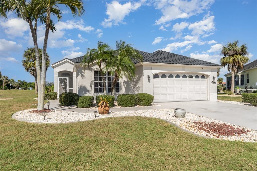 Под контрактом: $245,000 (2 спален, 2 ванн, 1390 Квадратных фут)