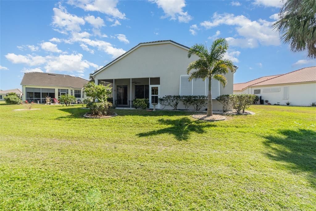 Под контрактом: $245,000 (2 спален, 2 ванн, 1390 Квадратных фут)