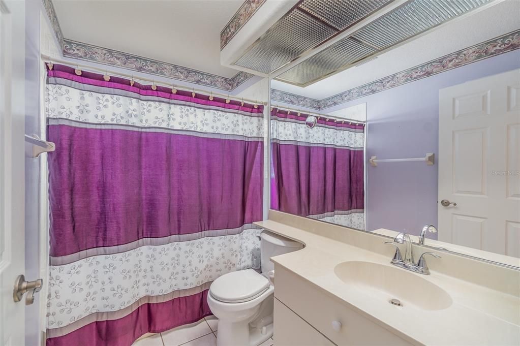 Под контрактом: $245,000 (2 спален, 2 ванн, 1390 Квадратных фут)