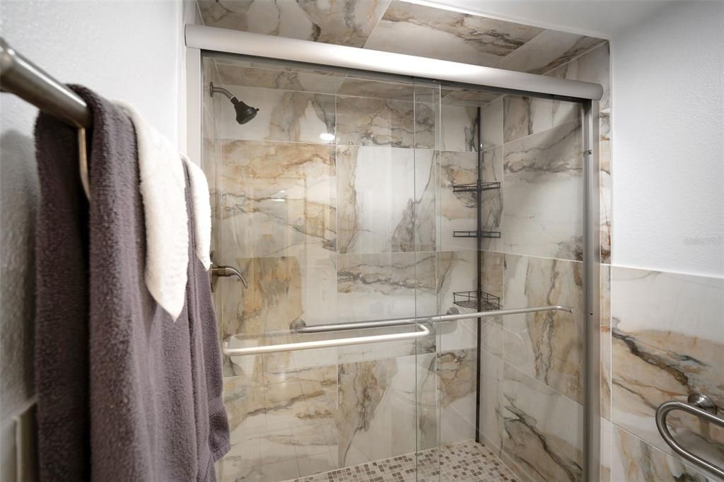 En Renta: $2,995 (3 camas, 2 baños, 1563 Pies cuadrados)