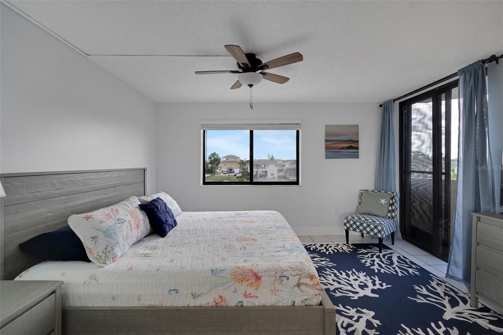 En Renta: $2,995 (3 camas, 2 baños, 1563 Pies cuadrados)