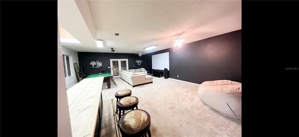 For Sale: $565,000 (4 beds, 3 baths, 4084 Square Feet)