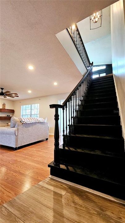 For Sale: $565,000 (4 beds, 3 baths, 4084 Square Feet)