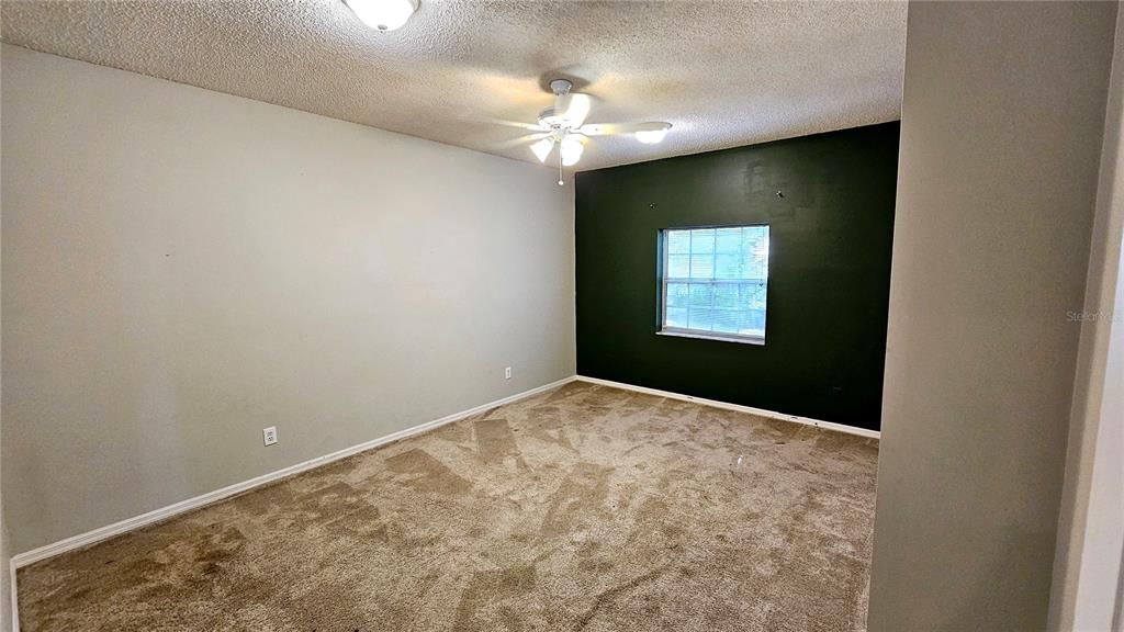 For Sale: $565,000 (4 beds, 3 baths, 4084 Square Feet)