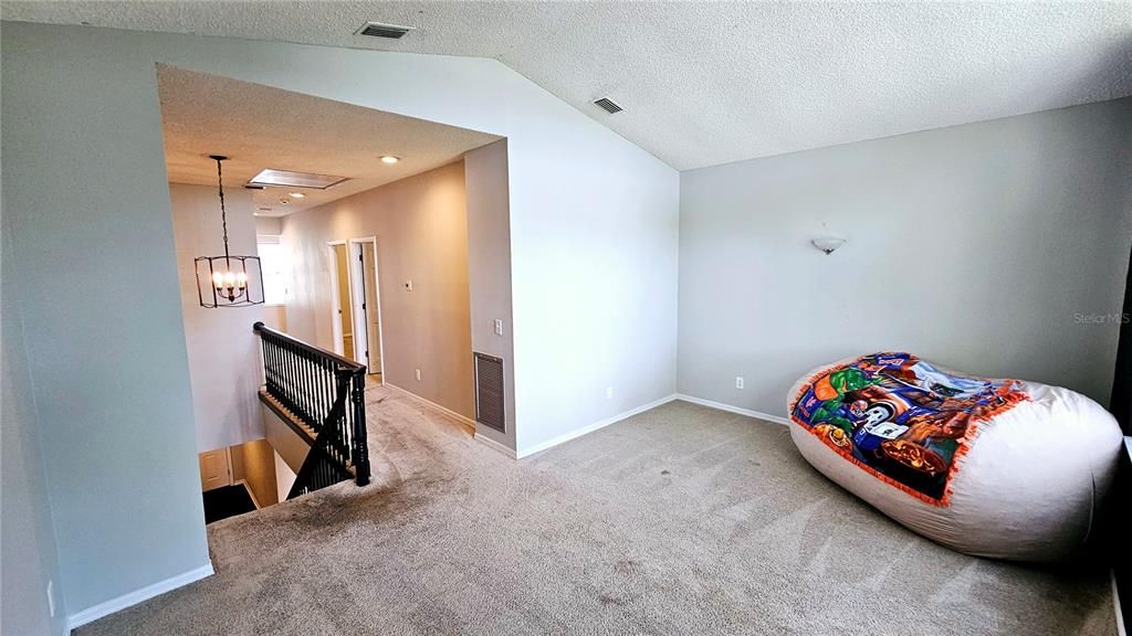 For Sale: $565,000 (4 beds, 3 baths, 4084 Square Feet)