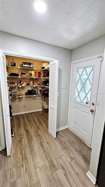 For Sale: $565,000 (4 beds, 3 baths, 4084 Square Feet)