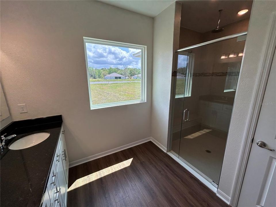 En Venta: $499,900 (3 camas, 2 baños, 2044 Pies cuadrados)