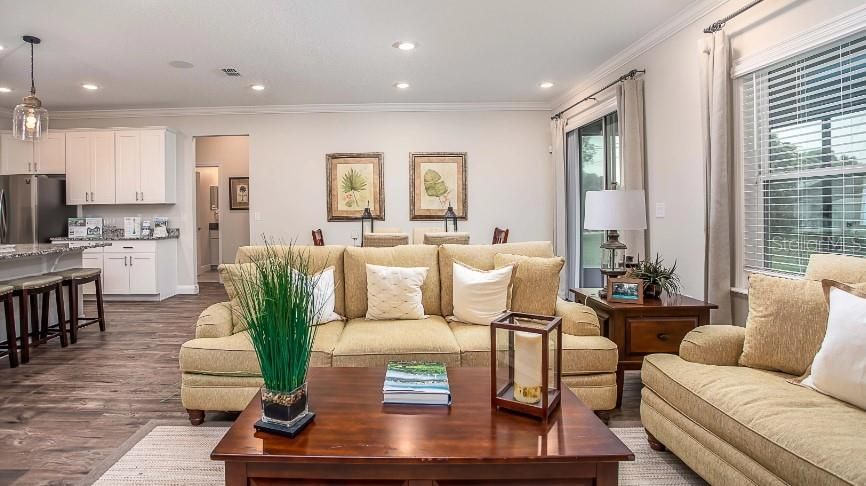 En Venta: $499,900 (3 camas, 2 baños, 2044 Pies cuadrados)