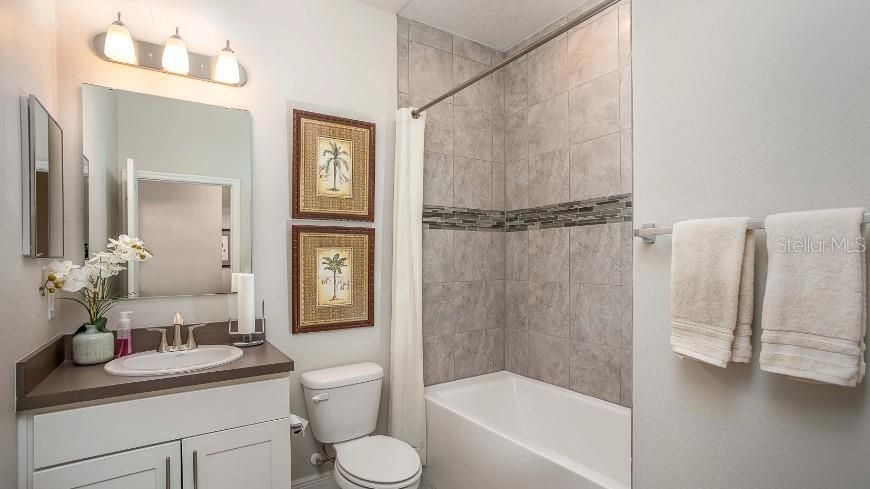 En Venta: $499,900 (3 camas, 2 baños, 2044 Pies cuadrados)