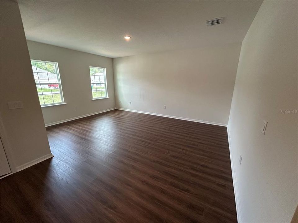 En Venta: $499,900 (3 camas, 2 baños, 2044 Pies cuadrados)