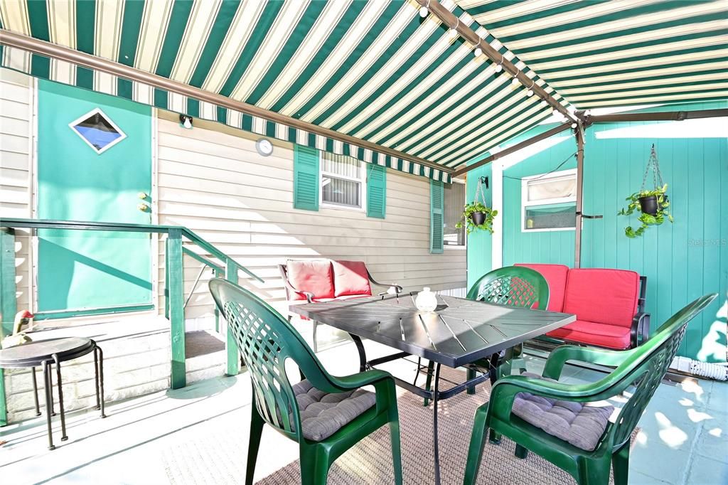 Под контрактом: $140,000 (2 спален, 2 ванн, 1052 Квадратных фут)