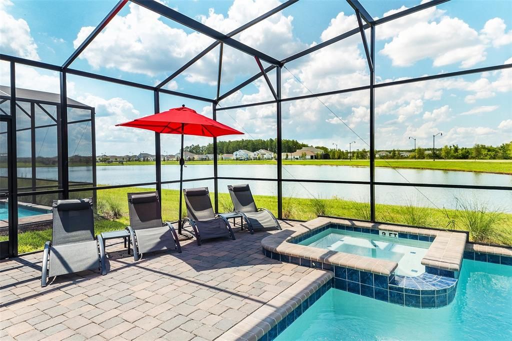 Под контрактом: $899,000 (8 спален, 5 ванн, 4289 Квадратных фут)