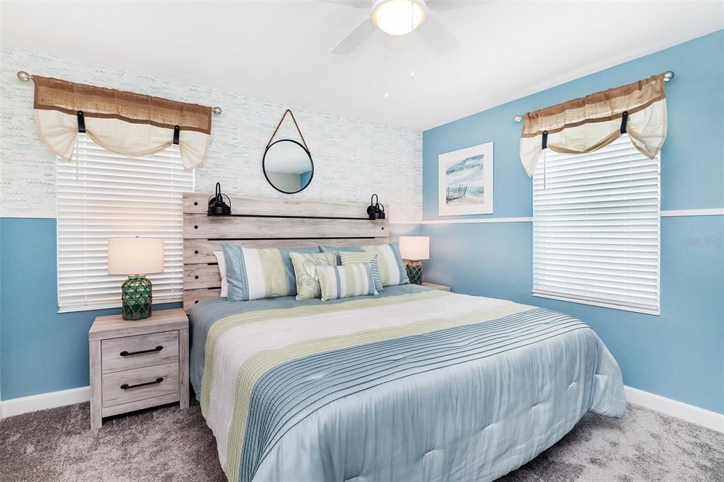 Под контрактом: $899,000 (8 спален, 5 ванн, 4289 Квадратных фут)