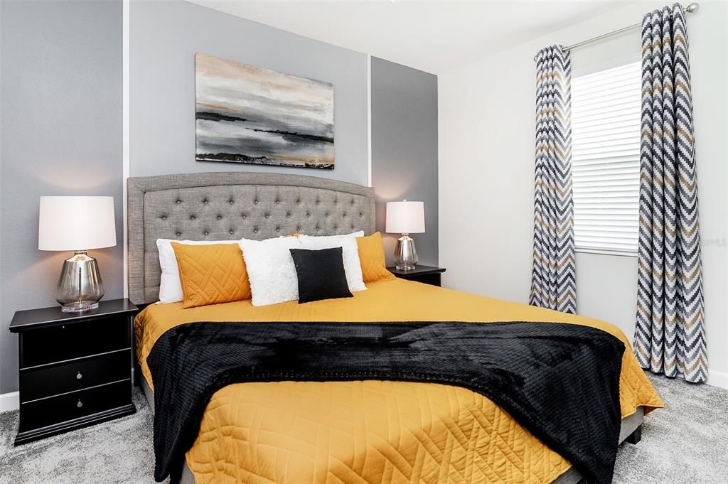 Под контрактом: $899,000 (8 спален, 5 ванн, 4289 Квадратных фут)