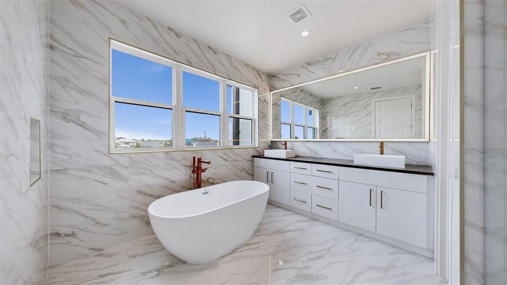 На продажу: $840,000 (4 спален, 2 ванн, 2396 Квадратных фут)