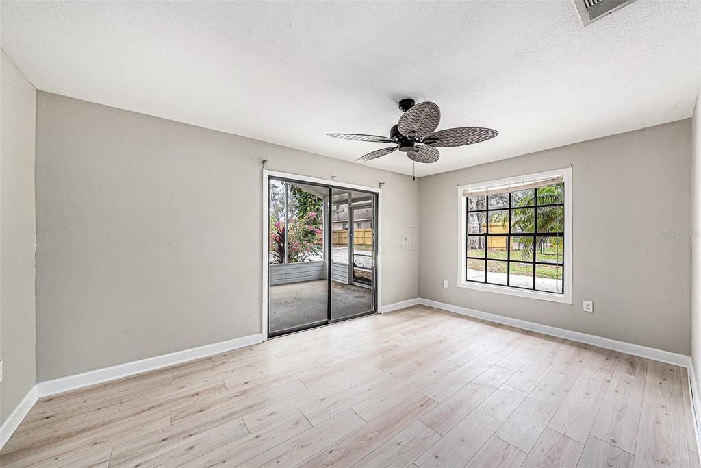 Activo con contrato: $535,000 (5 camas, 4 baños, 2362 Pies cuadrados)