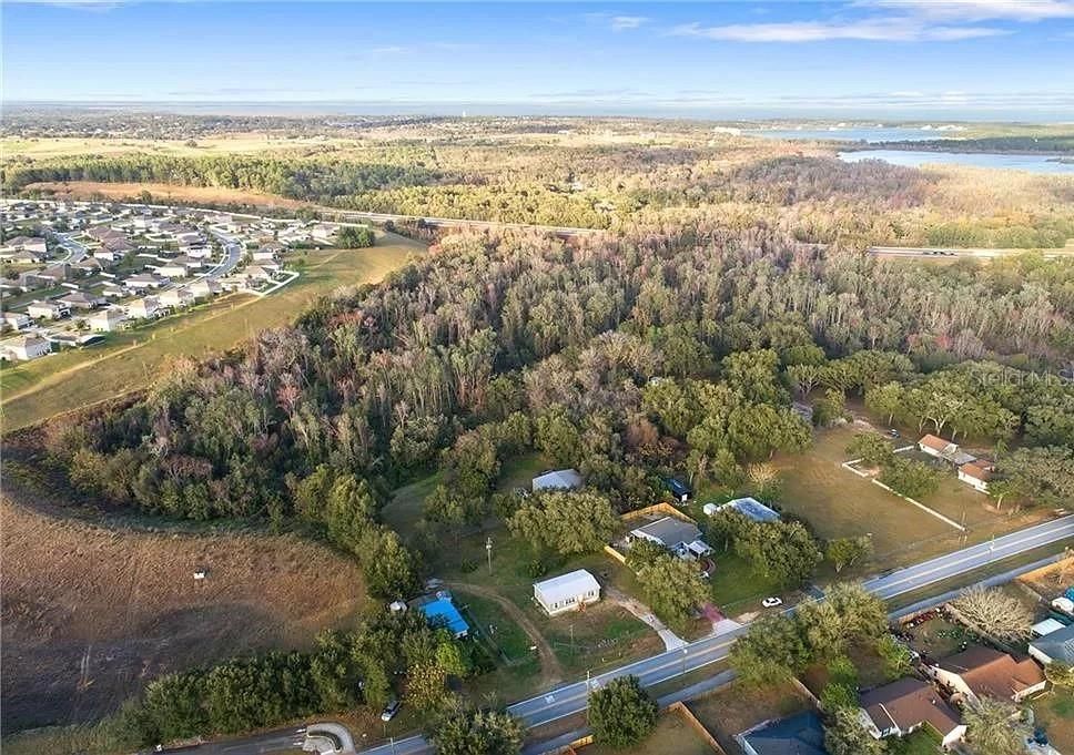 For Sale: $3,500,000 (3 beds, 2 baths, 1188 Square Feet)
