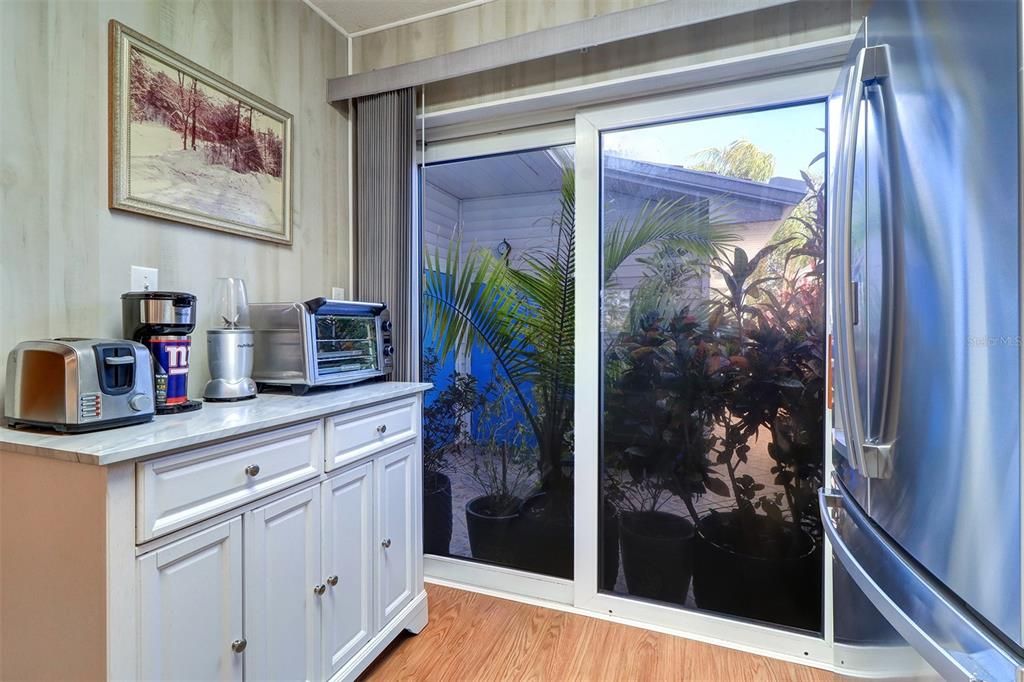 For Sale: $309,900 (2 beds, 2 baths, 1120 Square Feet)