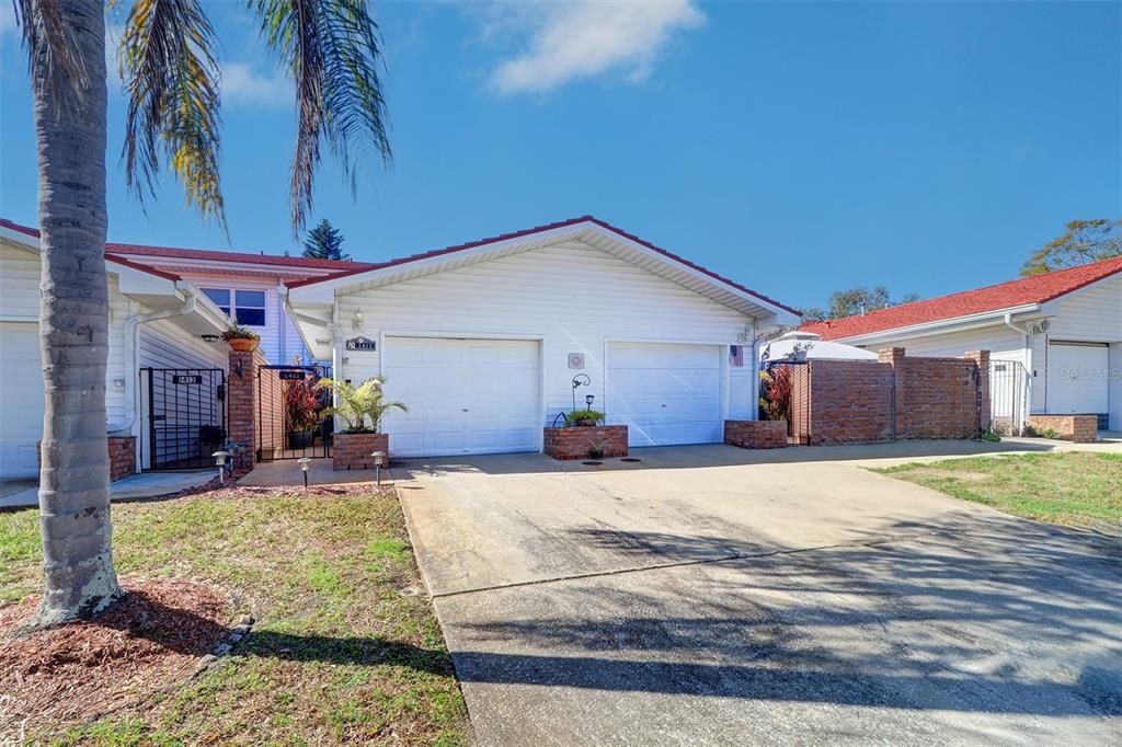 For Sale: $309,900 (2 beds, 2 baths, 1120 Square Feet)