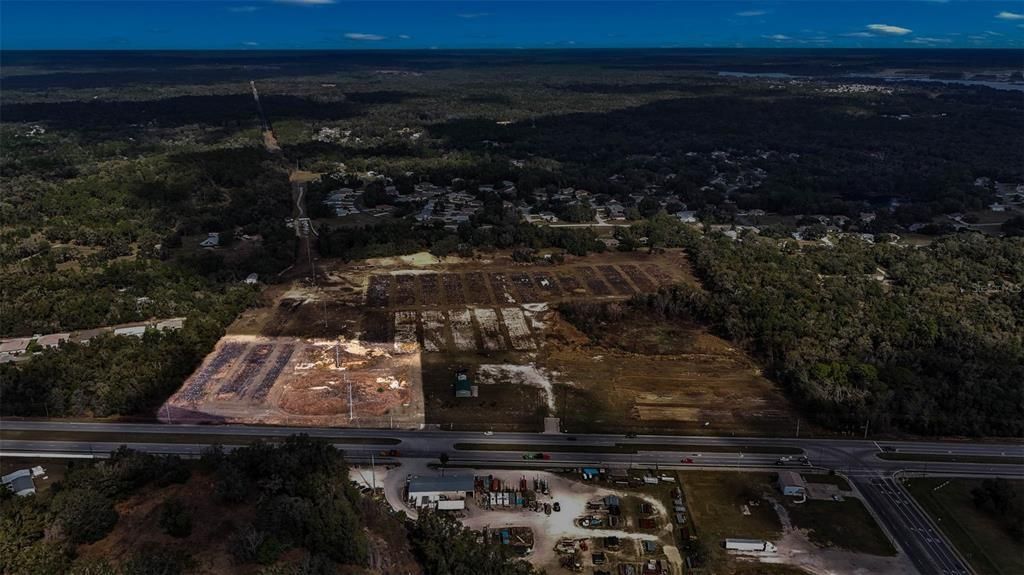 На продажу: $1,600,000 (4.94 acres)