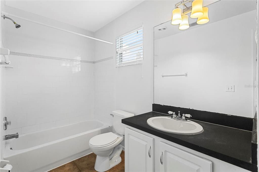 For Sale: $965,000 (6 beds, 4 baths, 3202 Square Feet)