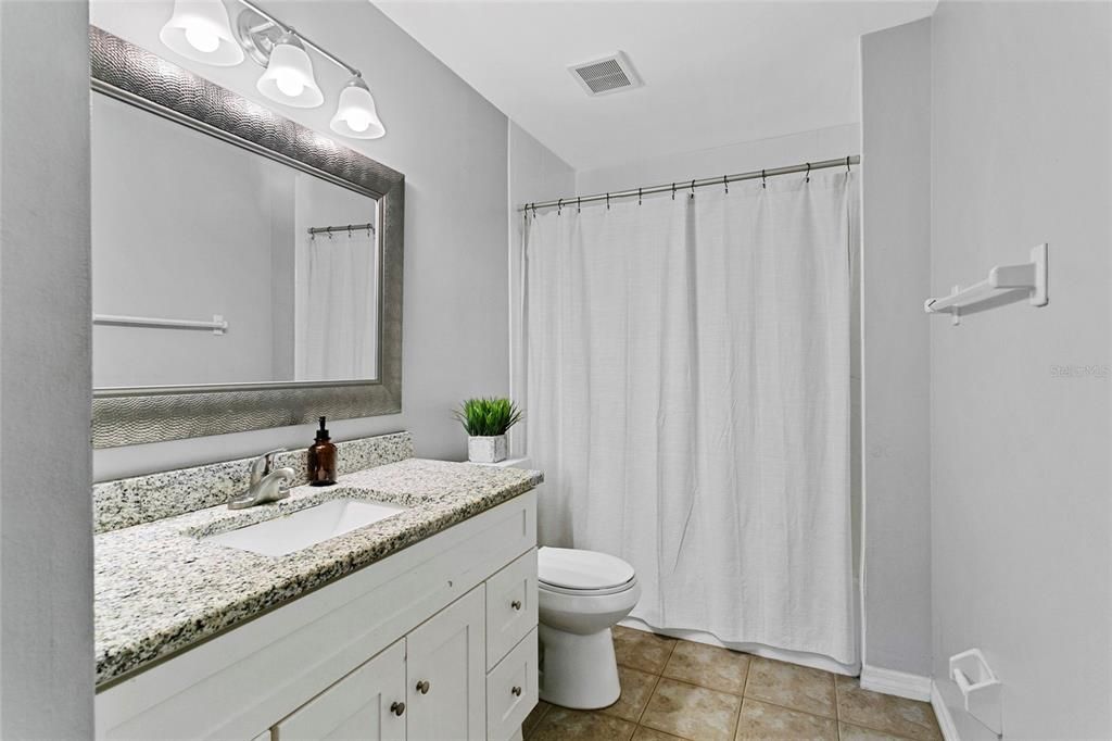 For Sale: $965,000 (6 beds, 4 baths, 3202 Square Feet)