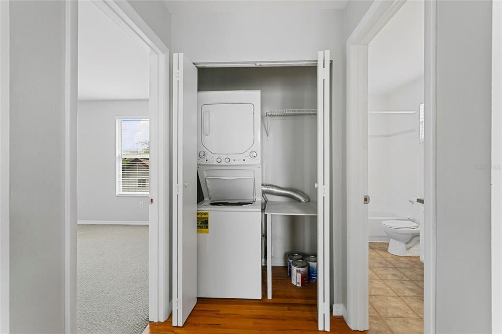 For Sale: $965,000 (6 beds, 4 baths, 3202 Square Feet)