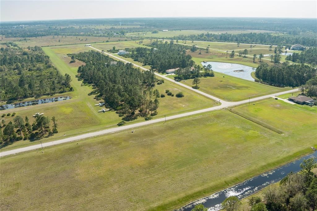 На продажу: $165,000 (0.91 acres)