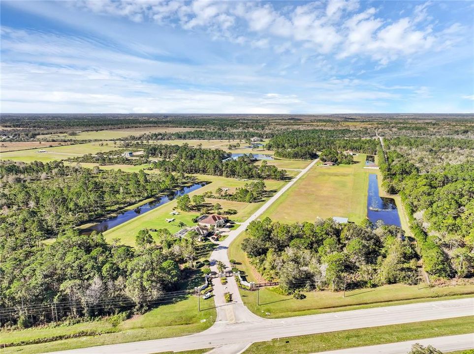 На продажу: $165,000 (0.91 acres)
