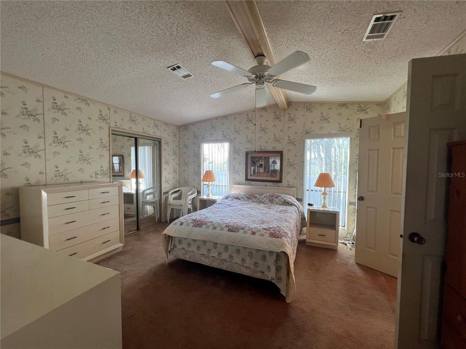 待售: $119,500 (2 贝兹, 2 浴室, 1352 平方英尺)