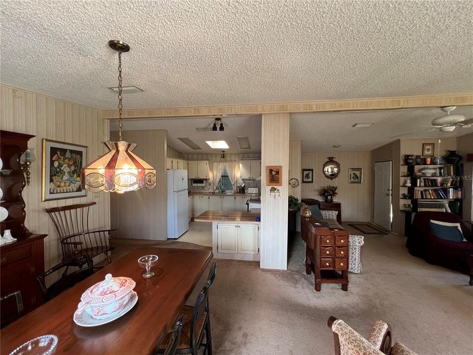 待售: $119,500 (2 贝兹, 2 浴室, 1352 平方英尺)