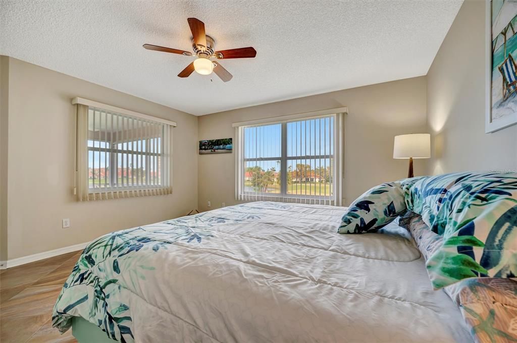 待售: $284,500 (3 贝兹, 2 浴室, 1298 平方英尺)