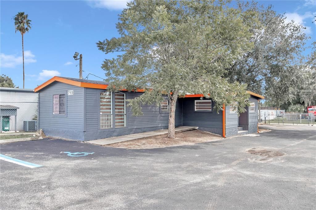 For Sale: $899,000 (0 beds, 0 baths, 964 Square Feet)