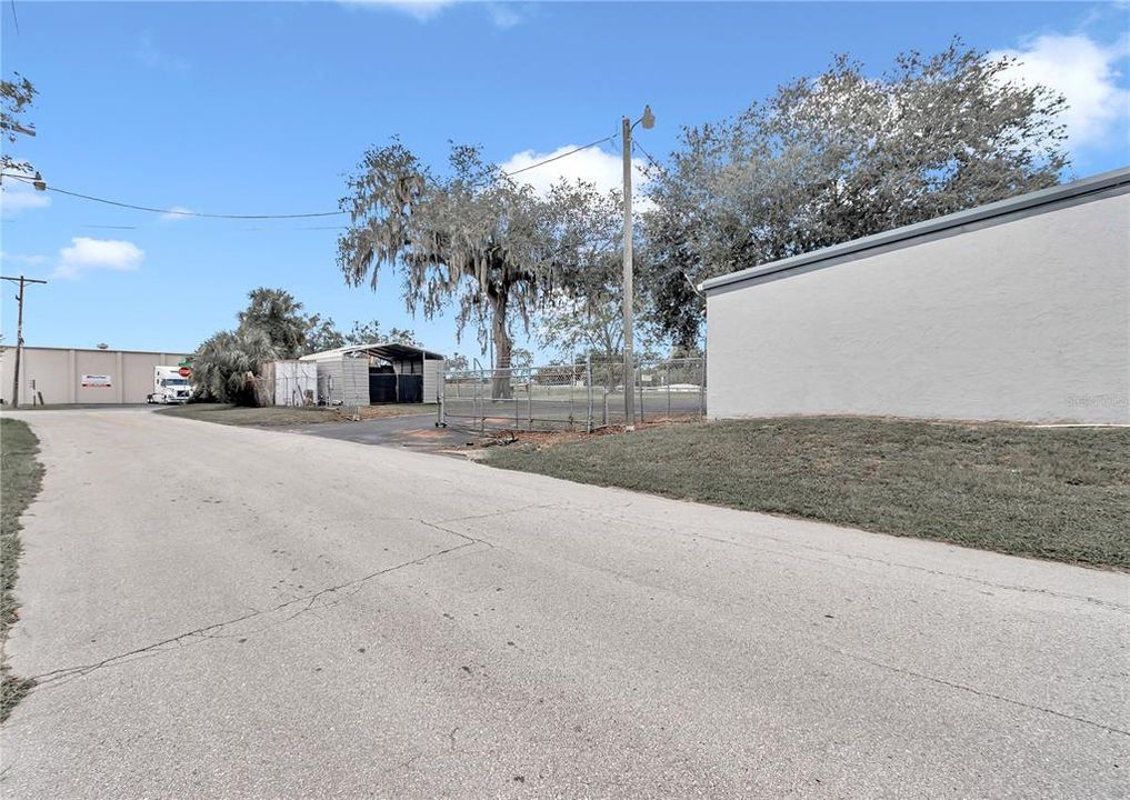 For Sale: $899,000 (0 beds, 0 baths, 964 Square Feet)