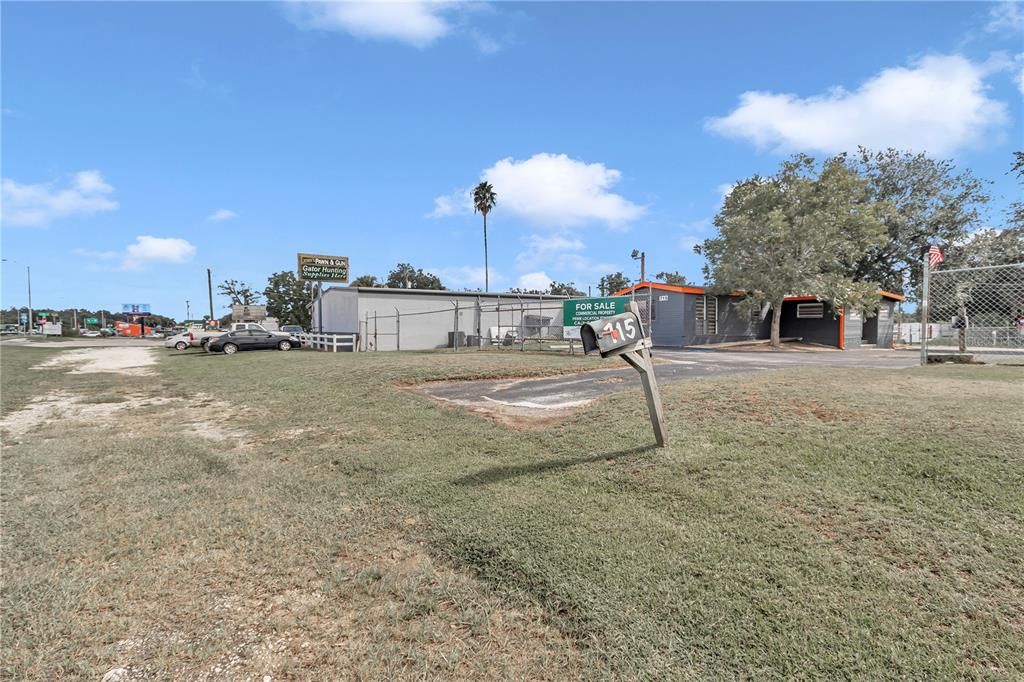 For Sale: $899,000 (0 beds, 0 baths, 964 Square Feet)