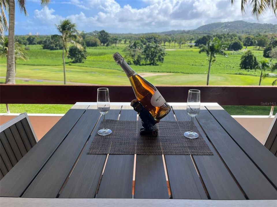 For Rent: $3,000 (2 beds, 2 baths, 1772 Square Feet)