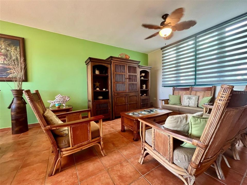 For Rent: $3,000 (2 beds, 2 baths, 1772 Square Feet)