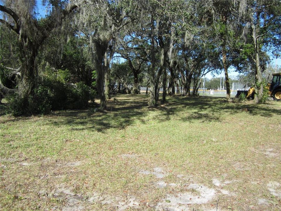 待售: $1,920,000 (1.26 acres)