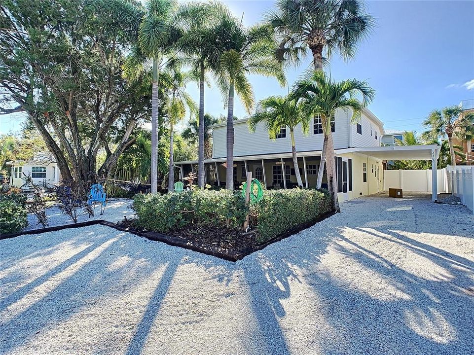 Recently Sold: $1,650,000 (5 beds, 0 baths, 1768 Square Feet)