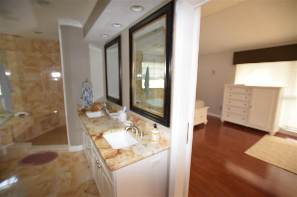 En Renta: $2,700 (3 camas, 2 baños, 2584 Pies cuadrados)