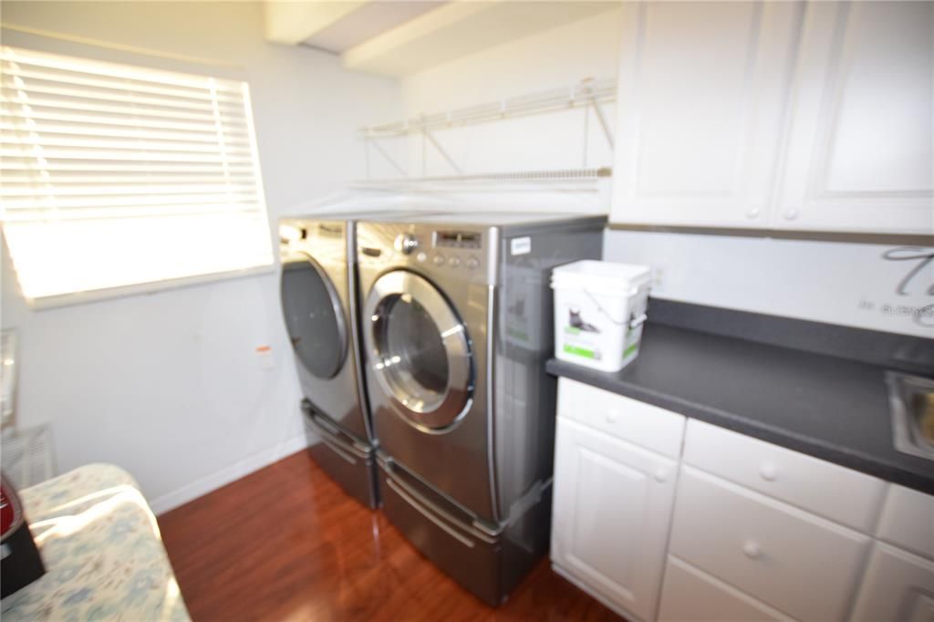 En Renta: $2,700 (3 camas, 2 baños, 2584 Pies cuadrados)