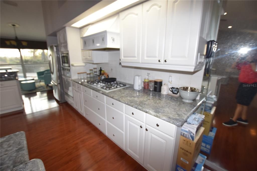 En Renta: $2,700 (3 camas, 2 baños, 2584 Pies cuadrados)