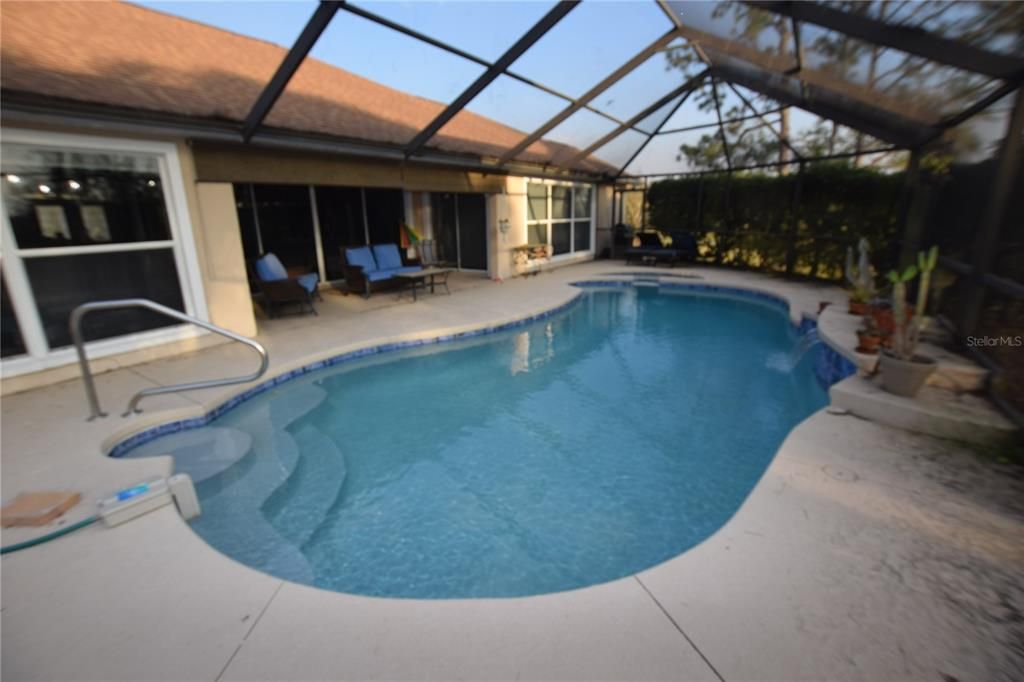 En Renta: $2,700 (3 camas, 2 baños, 2584 Pies cuadrados)