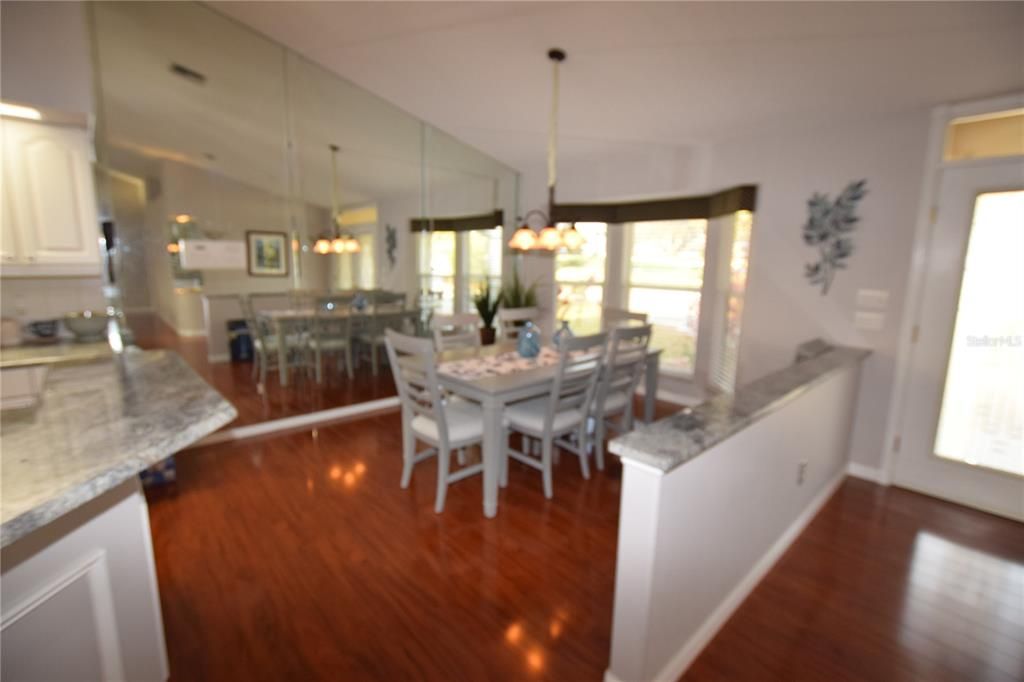 En Renta: $2,700 (3 camas, 2 baños, 2584 Pies cuadrados)